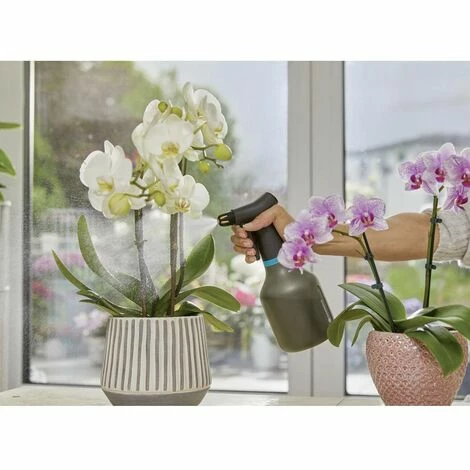 GARDENA 11110-20 Gardena Pulvérisateur à Pompe 0.75 L 5 GARDENA 11110-20 Gardena Pulvérisateur à Pompe 0.75 L – Image 3